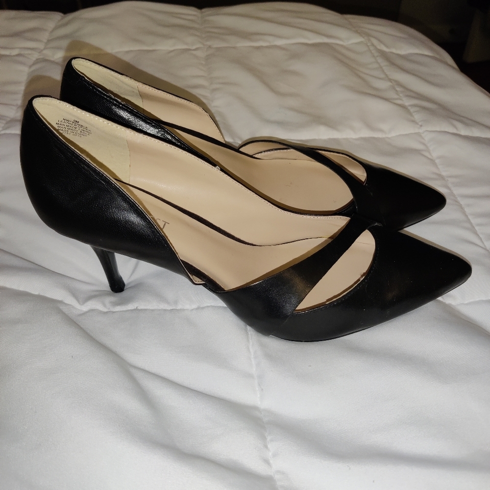 Woman's black heels